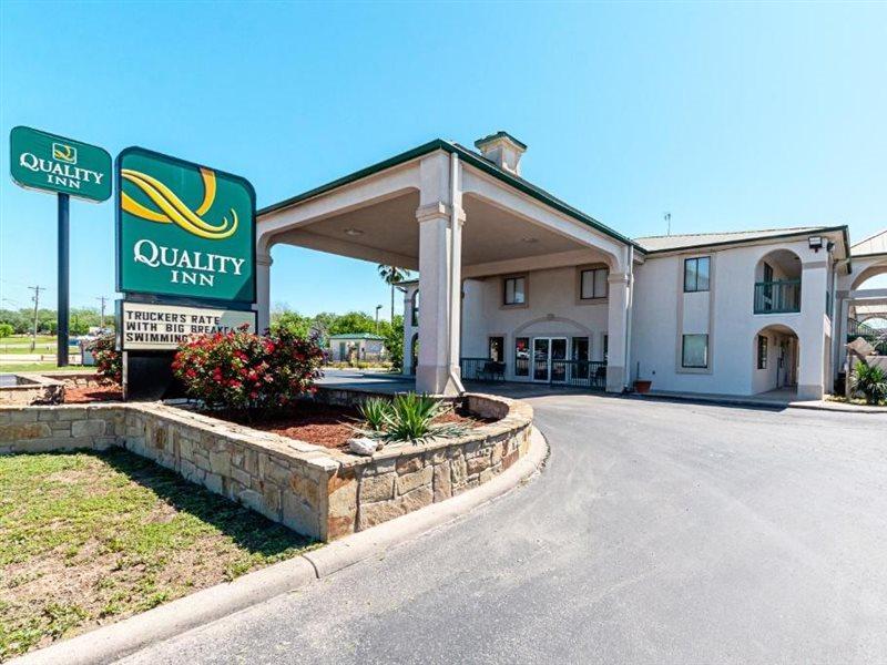 Quality Inn Three Rivers Bagian luar foto
